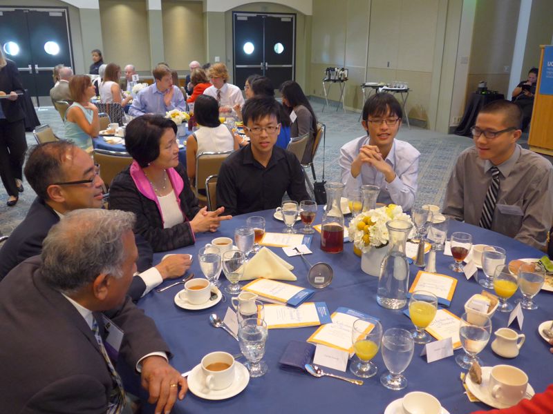Recipients of the “Shun Hing Education and Charity Fund Scholarships” shared their interests and aspiration to develop their careers in engineering with Mr David Mong, Vice Chairman of the Shun Hing Group (2nd from left) and Dean Vijay K. Dhir, Dean of UCLA Engineering (1st from left).